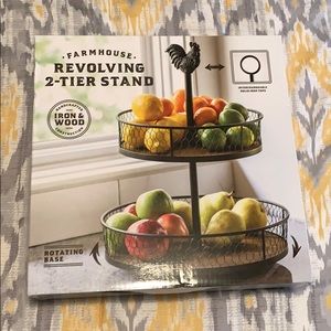 Farmhouse Revolving 2-Tier Stand